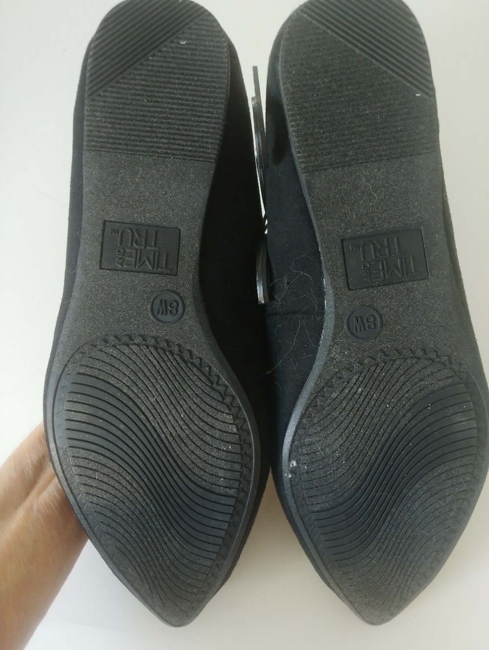 Time and Tru Women's Wide Width Black Pointed Toe Flats - Suede-Look Size 8 - Picture 6 of 10